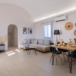 Villa Symphony